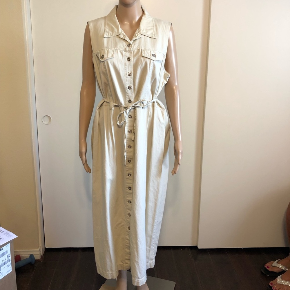 Bobbie Brooks Sleeveless dress